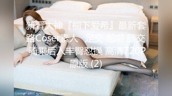   才18岁 美到爆炸的超级青春婴儿肥学生妹 还是处女，在简陋的闺房里