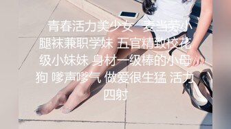 黄色长发妹子黑色吊带妹子露脸道具自慰先口交再插穴可以尝尝自己淫水