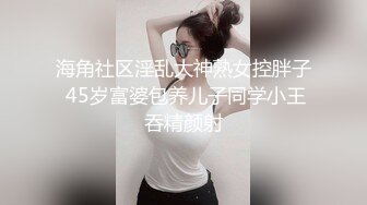 红唇大波浪顶级美女包臀裙黑丝极度诱惑，丁字裤勒逼扭动屁股