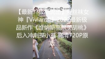 KawaiTS宝儿，大大屌被直男吃，性感黑丝双腿把玩 愉快的吃鸡射精液进直男嘴里!