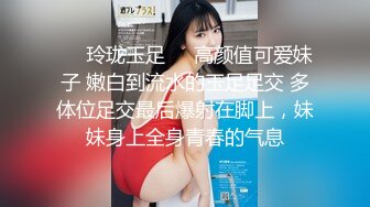 【新片速遞】❤️❤️❤️清纯邻家妹妹，苗条身材马甲线，穿上丝袜高跟鞋操逼，按着脑袋插嘴，主动骑乘位，后入操爽的大喊