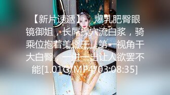 甜美白衣妹子跪着深喉口交骑乘大力猛操