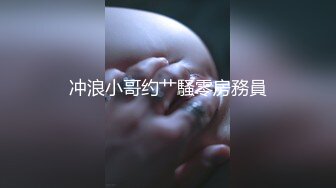 漂亮美眉3P 身材娇小苗条 小娇乳小粉鲍 菊花插肛塞屎都憋出来了 边拉屎边吃鸡 被两哥们连续输出