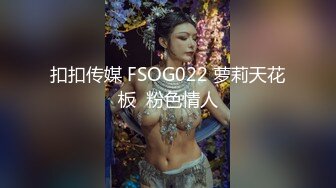 【新片速遞】 商场女厕偷拍漂亮的黑丝美女职员 黑丝里面竟然没有穿内裤