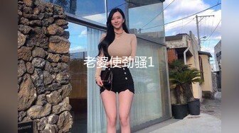  穿33号球衣的露脸妹子，穿上性感的黑丝被蒙面大哥蹂躏，交大鸡巴床上无套抽插爆草