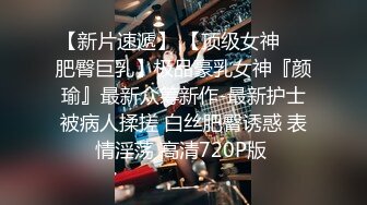  熟女阿姨偷情老外 又舔又亲 被无套输出 完事还送阿姨一条裙子 非常开心