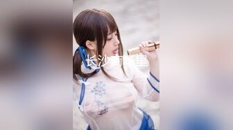 STP26111 【顶级性爱??绿意盎然】极品美娇妻『亨利夫妇』乱淫派对??单男一进门舔黑丝淫妻到湿润 暴力怼操