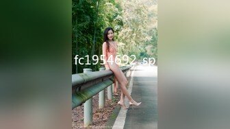 【OnlyFans】逃亡JJ爱KK，狂干群P，大型淫乱场面，两人真实夫妻，女的身材超级棒，群p的场面太过震撼 119